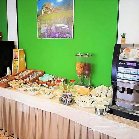 Hotel Berna リミニ エクステリア 写真